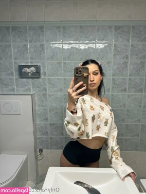 imlily06 - Go out or stay in? 😏 Dm me your answer