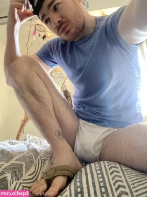 kevinkiznerxxx - I want to be tied up and fucked!!!
