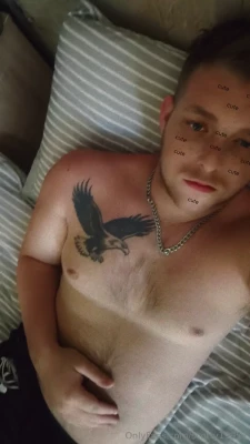 scotty1995x - just flirting with you through a nude ;)