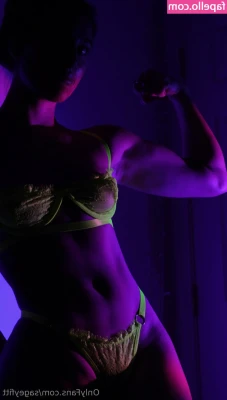 Sagey_fit [ sagey-fit ] - Swipe to spread my legs 😛