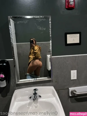 Sagey_fit [ sagey-fit ] - Do you think I’ll be too cold without panties?