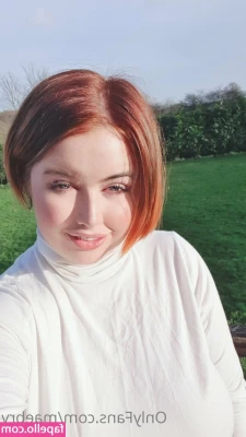 maebry - Who wants a tit wank? 😍