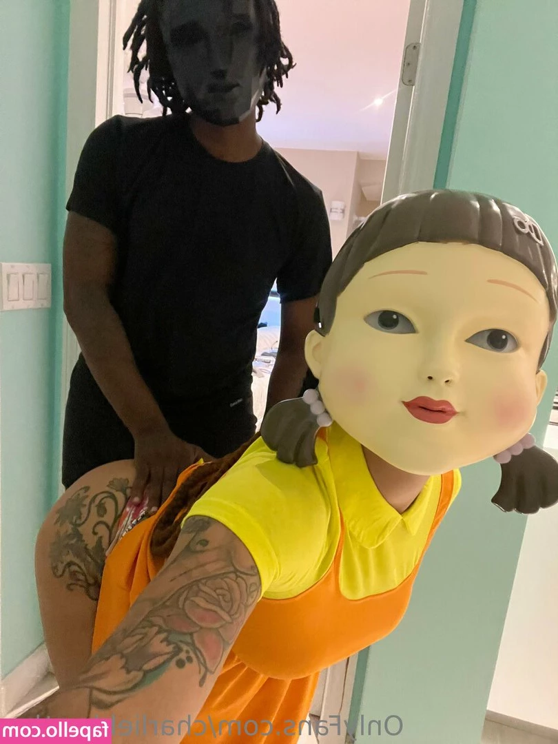 charliebhustlex - Would you fuck me in the bathroom at your family function