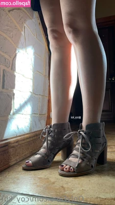 coy_koi [ coy-koi ] - Sole searching🦶