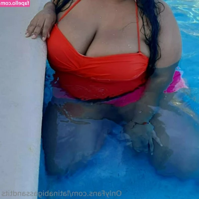 curvylatinakay1 - Te imaginas tenerme así en tu cama?😳