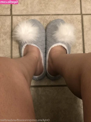 princessofhandsandfeet - Waiting for you to Bend me over