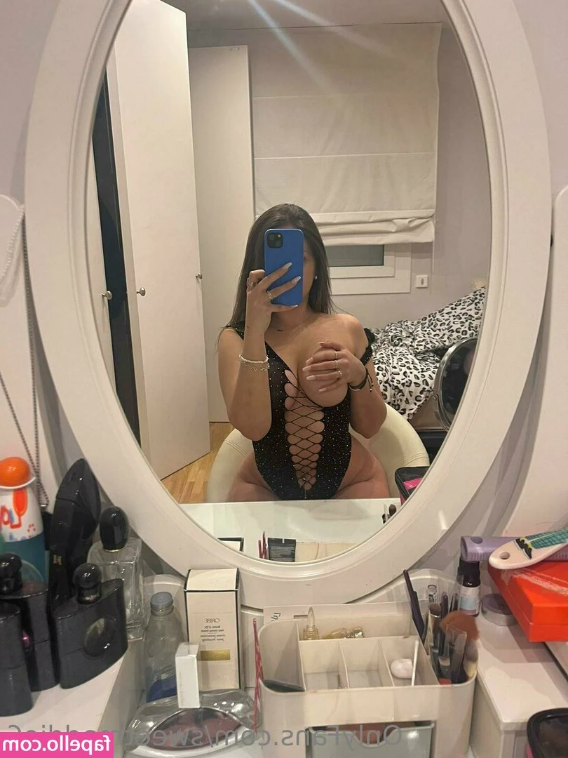 sweetmaddie6 - Under me? 🥵
