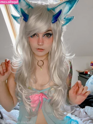 tamaplays - do you mind if I sit here?