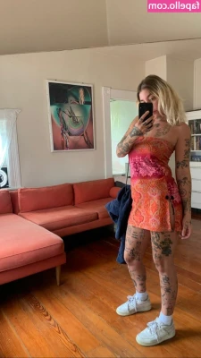 Velvetears - Pulled up my cute lil dress to let my massive girl cock breath a lil.