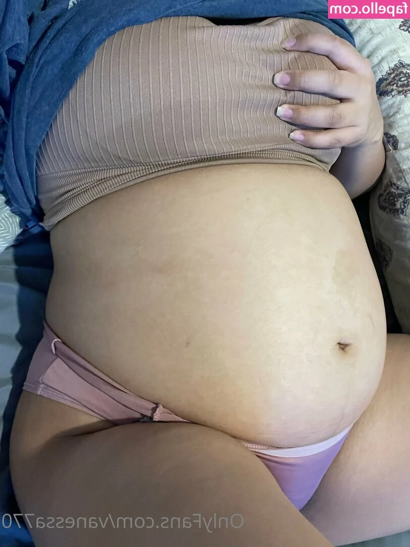 vanessa770 - Do you prefer skin on skin 😛