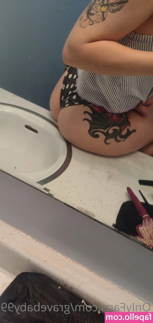 mfknbree - Your view under my powerful giant feet