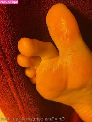 small_girl_feet [ small-girl-feet ] - The boots are back 🪩