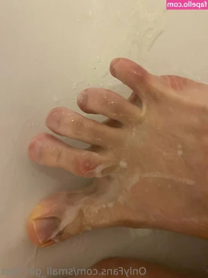small_girl_feet [ small-girl-feet ] - 🖤🖤Domina sexy🖤🖤