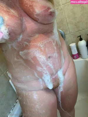 dirtytendencies - Isn't she such a good girl? How do you play with your pet? ;P