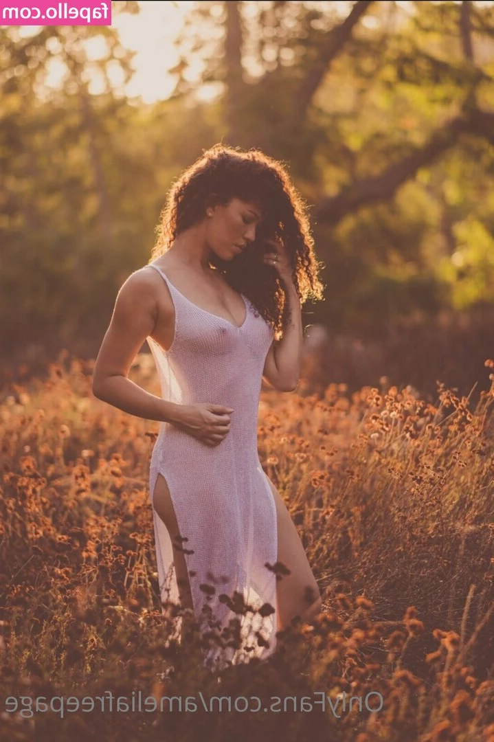 ameliafreepage - Honey, are you busy right now?👉👈 Maybe you're ready to have fun