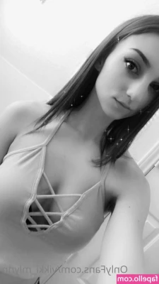 Vikki Mlynn [ vikki-mlynn ] - Let’s messed up their blonde hair in bed 💛😚 you won’t be