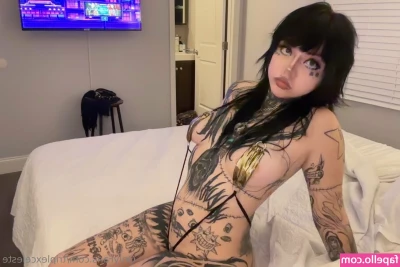 triplexceleste [ triplexceleste-1 ] - DM me I've got a surprise for you!🎁👅