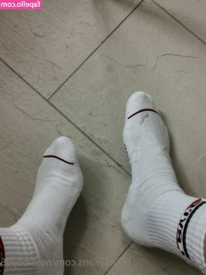 nossiboy96 - Good morning! Wanna stretch with me?:))  Ps!! I wanna hear about your