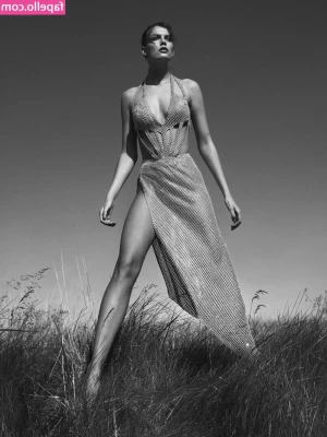 Vanessa Fuchs [ vanessa-fuchs ] - Lie down with me baby