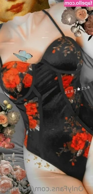 itsarirain - Because I can’t get over how cute these are on me 😉