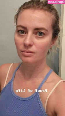 Elyse Willems [ elyse-willems ] - 2 super mooie fotootjes van mij in de grotten van fort 7