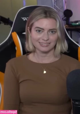Elyse Willems [ elyse-willems ] - My app seems to be uploading faster now I was having issues last