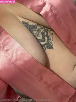 thegirlofyourdreams69 - grey short shorts 👀