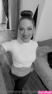 nessadelvino - These photos make me want to get more full bum panties! 👙 do you