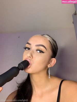 virtualbadbitch - Want to see this toy slip inside? 😘