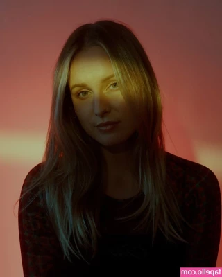 Sonja Reid [ sonja-reid-1 ] - I stand in front of you touching my abs and chest, gently kissing my