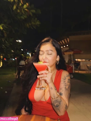 Beca Barreto [ beca-barreto ] - I just had a phone conversation and I'm horny now