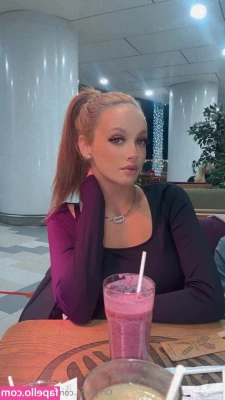 SabrinaJadex - Hola amor   Ya estamos en primavera  se te altera algo al verme