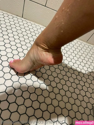 ellelovesheels - Cum see why 🥵