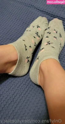 sexytoeslacy - I’ll always be your favorite guiltiest crush 😏🐱🤑