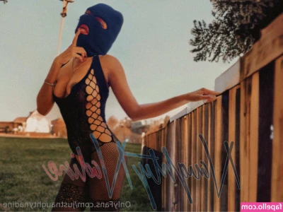 justnaughtynadine - Do we want to see my new toy?