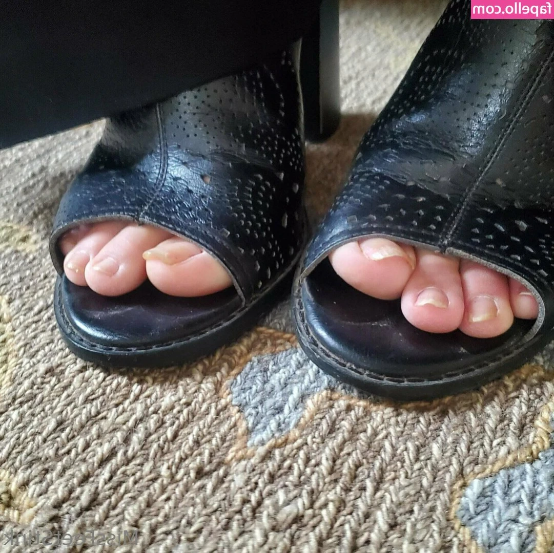 missfeetstink - Aren’t they gorgeous?