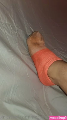 missfeetstink - Eat this pussy… 👅