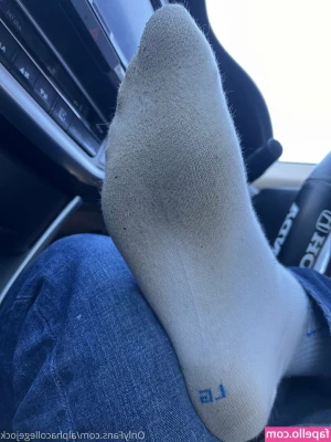 alphacollegejock - Who wants to spoil me today🤭