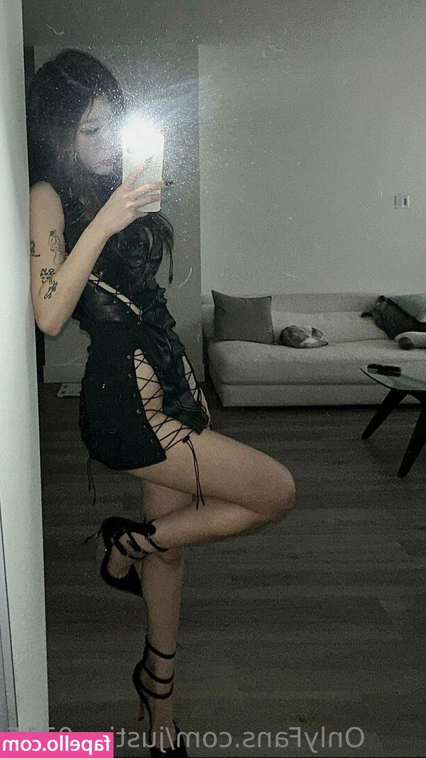 justine0715 - Forgot all my clothes