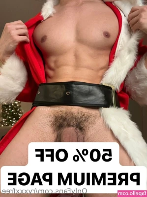 ryxxxfree - It's my Birthday!!! 🥳 Can you guess what I want? 😏🎁