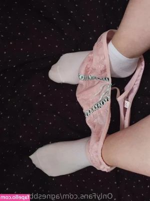 agnesbbwqueen - Trying to tempt you with a quickie before my parents get home 😇💕