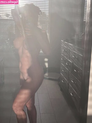 Heidi 100k [ heidi-100k ] - I haven't had sex in two weeks and I literally want to be gangbanged