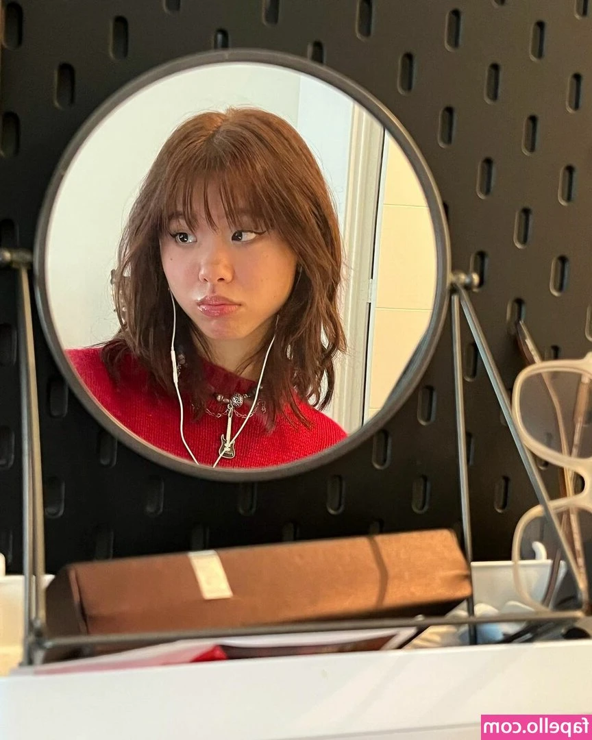 Olivia Sun [ olivia-sun ] - Nothing beats a man that knows how to eat my pussy.