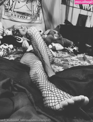 lavender_bloodlust_free [ lavender-bloodlust-free ] - First thing you think when you see this pic?