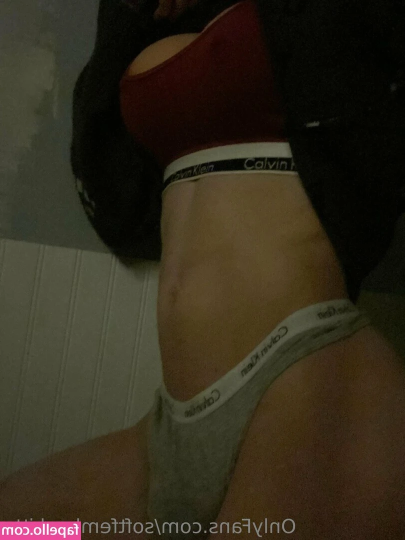 softfemboykitty - I am active for sexting now😈😈😈