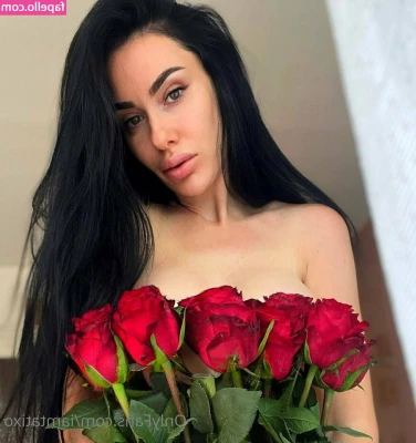 iamalinaxo - Everyday is hump day if you set your mind to it 🏆