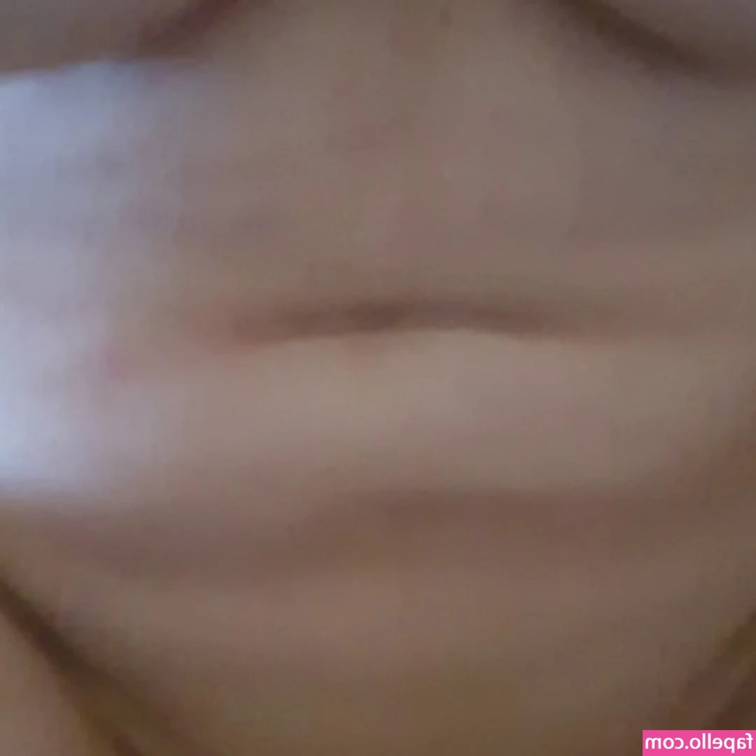 Baby-Julia [ baby-julia-1 ] - do you like spit play?