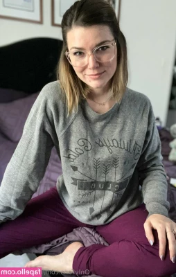 brittsbadside - Fresh out of the shower     come get a taste