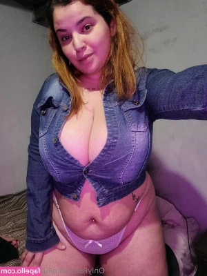 lunahot97vip - Morning Wood Monday😘 Send me your d1cks for an honest, short rate