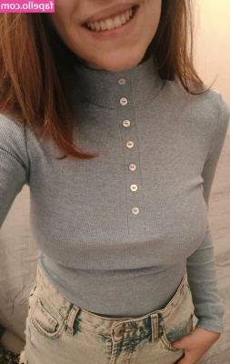 Delicioux Helen [ delicioux-helen ] - i miss christmas…  but valentines is coming up ❤️